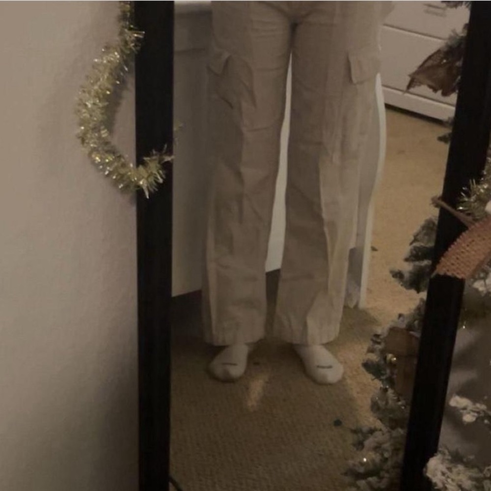 Cream cotton on cargo pants